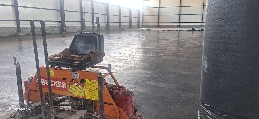 Стяжка шлифовка, затирка, полировка