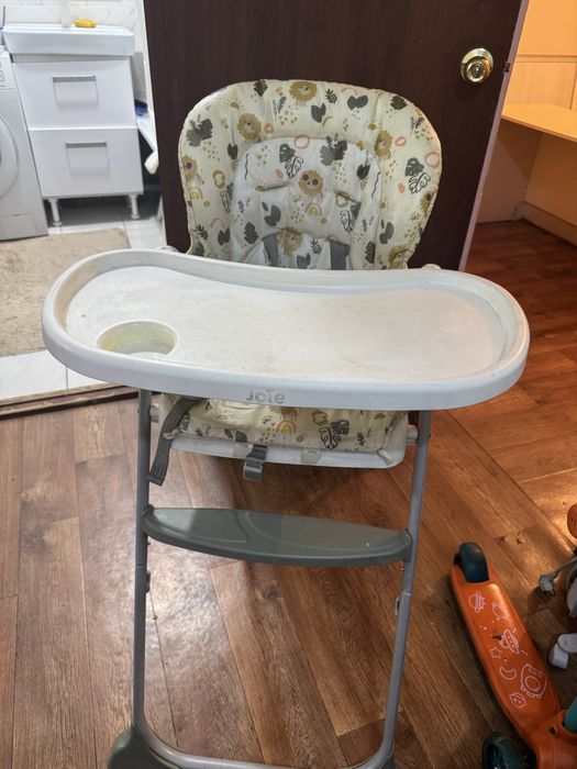 Детский обеденный столик