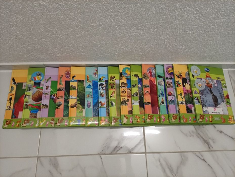 Vând cărți informative pentru copii