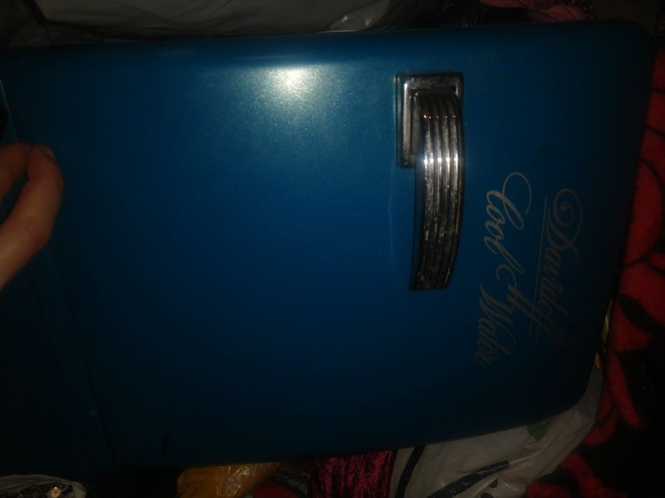 Малък хладилник за кола