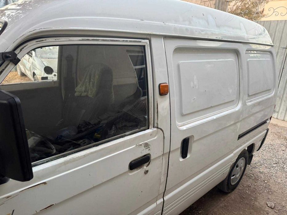 Дамас ван сотилади