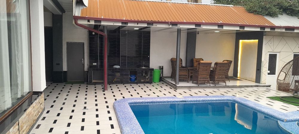 Kampakt dacha oila va ulfat uchun