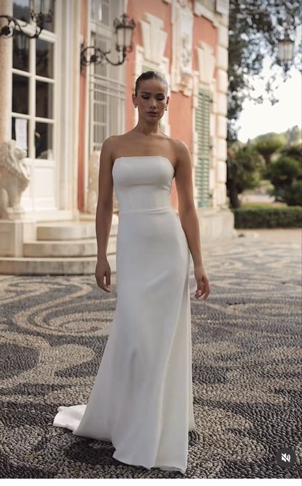 Rochie mireasa pe corp