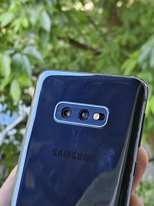 Samsung S10e bleck