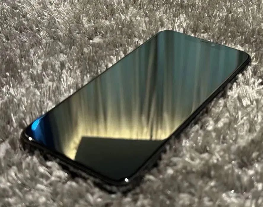 Iphone 11 PRO MAX - 256GB КАТО НОВ!