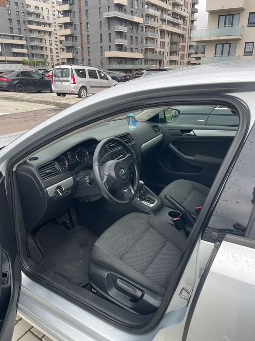 VOLKSWAGEN Jetta 2012 — imagine 2