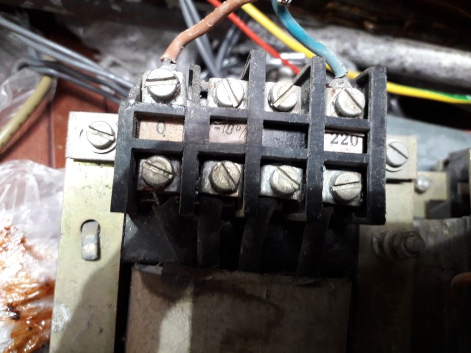 transformatoare la 230 volți