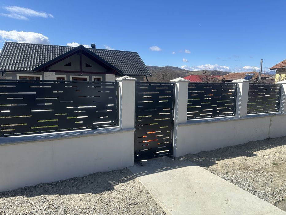 Porti garduri din tabla decupta