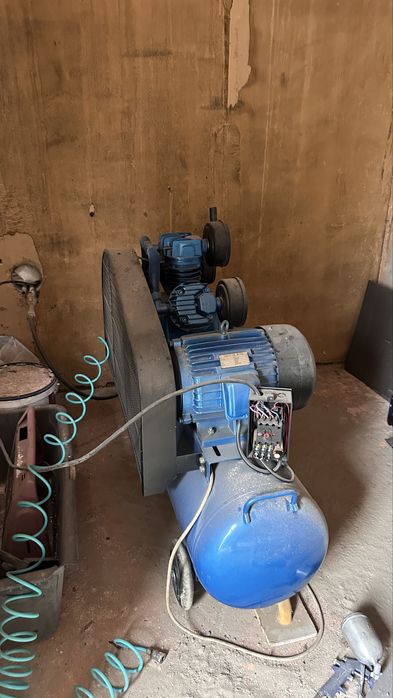 Продам станки для мебельного