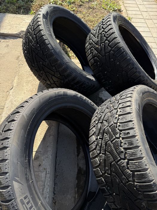 Продам шины зима 235/45/17
