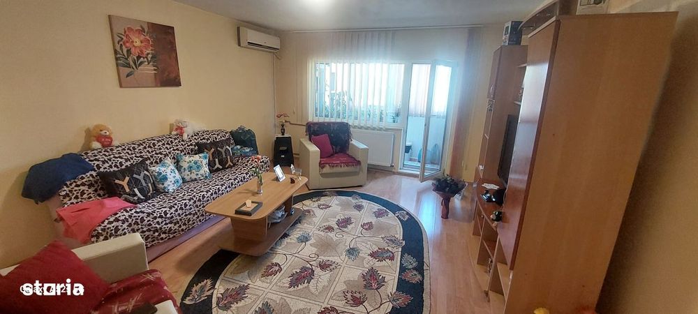 Apartament Spațios Cu 3 Camere De Vânzare – Zonă Centrală — fotografia 3