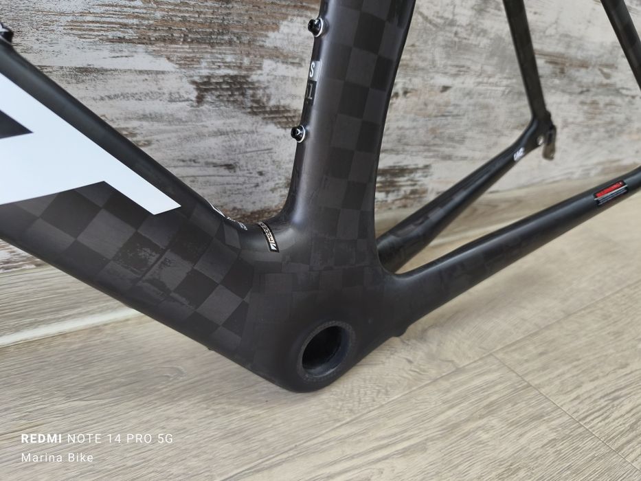 НОВА карбонова шосейна рамка Felt AR FRD | 51