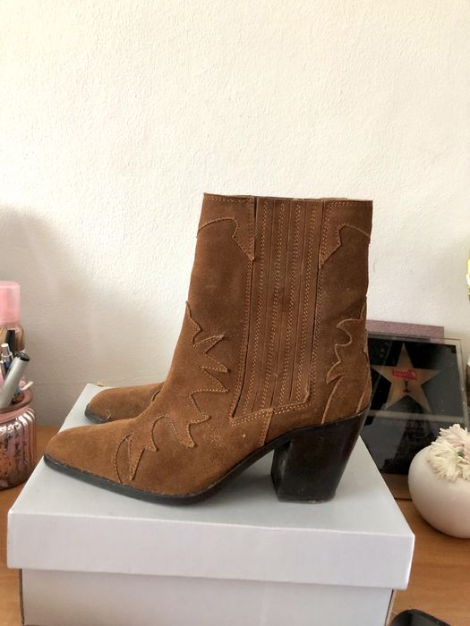 Ghete  cowboy, din piele întoarsă , din Reservd in stare foarte buna