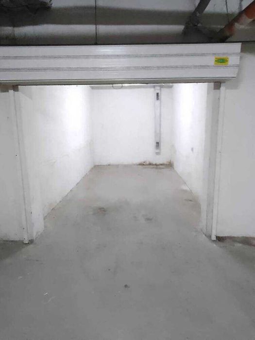 Дава се под наем Гараж / Паркомясто в Русе, Център - 16 кв.м за 51 € - Снимка #3