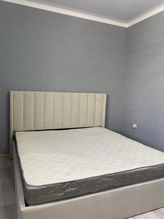 Кровать двухспальняя