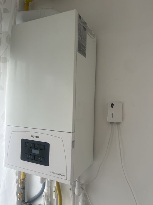 Inchiriez apartament 2 camere decomandat centru