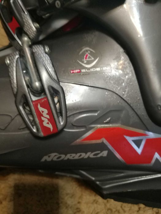 горные лыжи с ботинками