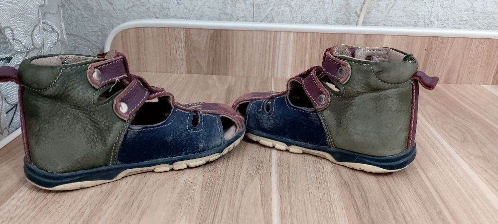 Детские ортопедические кожанные басаножечки,25 размер.