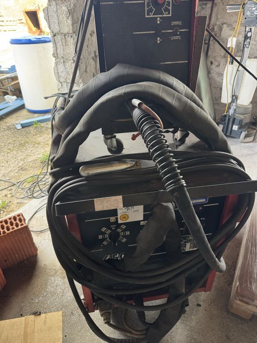 Aparat de sudura industrial cu racire pe lichid