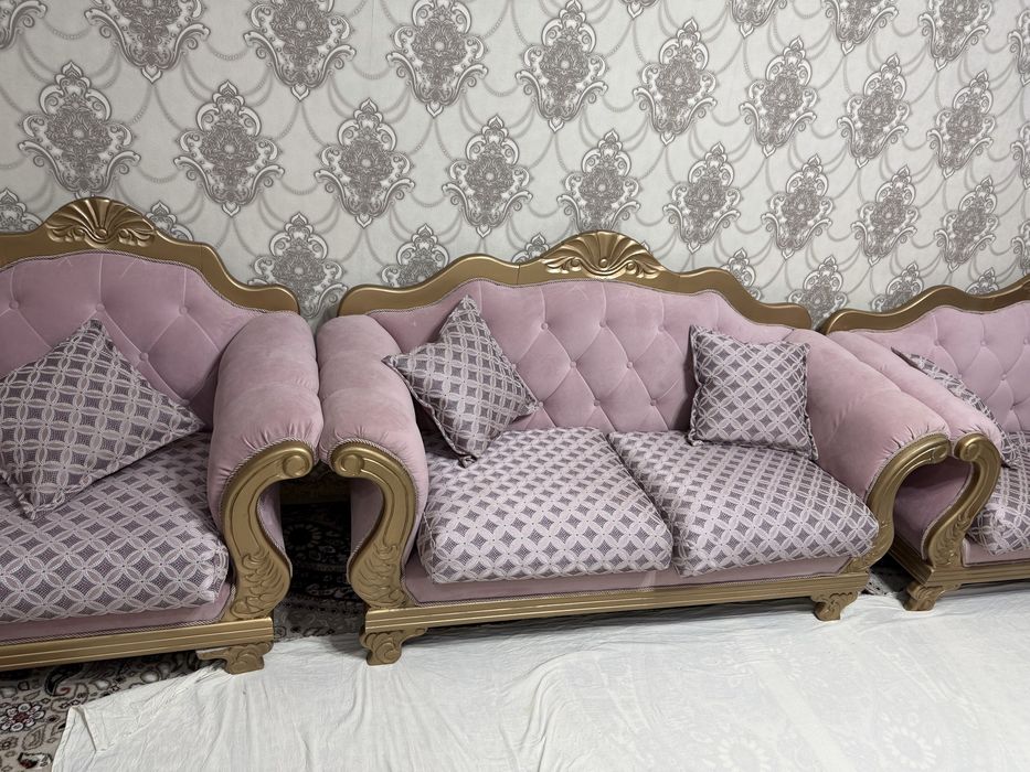 Мягкая мебель для гостиной