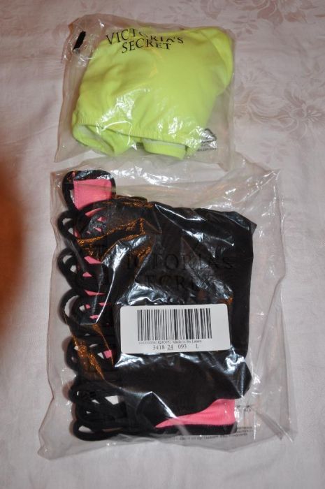 Costum de baie in 2 piese colectia Pink de la Victoria Secret