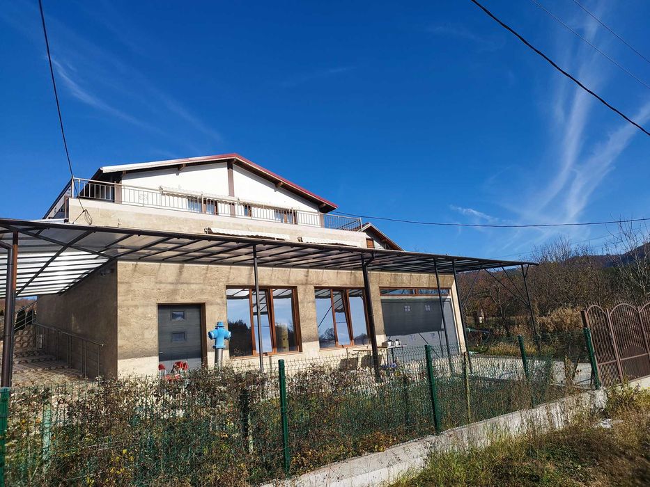 Продава се Къща в Перник, Изток - 363 кв.м за 662 €/кв.м - Снимка #1