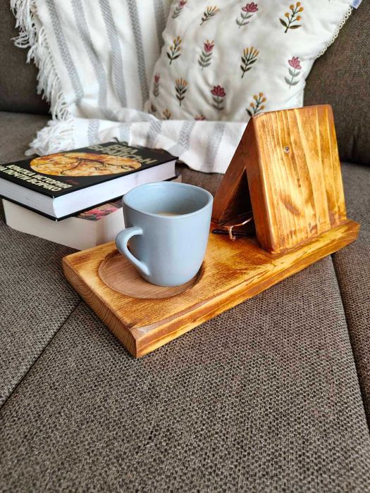 Дървена стойка за книга