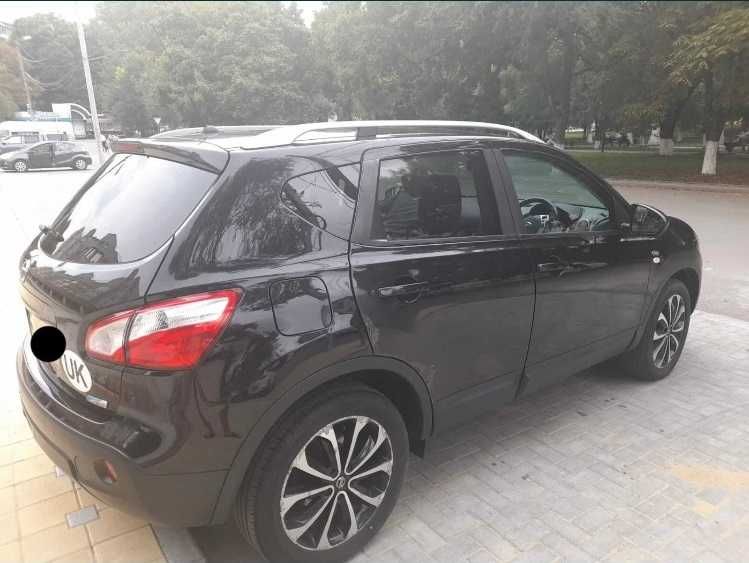 Dezmembrez Nissan Qashqai 1.5 DCI Euro 5 2010