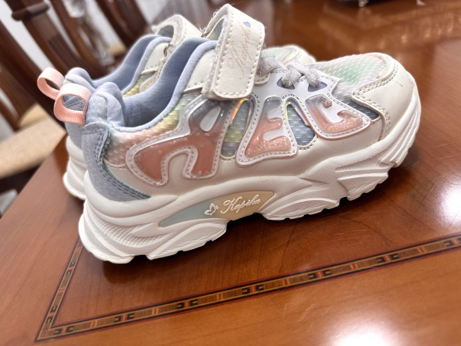 Продам Кроссовки Детские