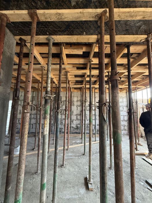 Домкрат, фанера опалубка, строительные леса район ГРЭС