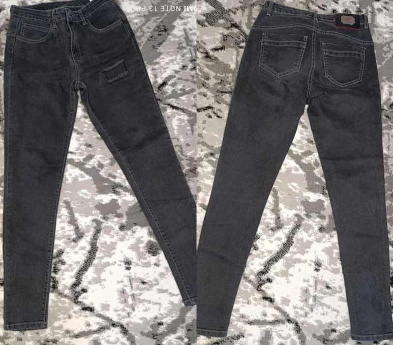 Продаються джинсы