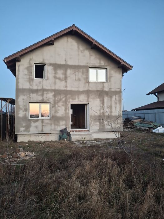 Vînd Vilă 5 camere premium Hărman linga stradă asfaltată,