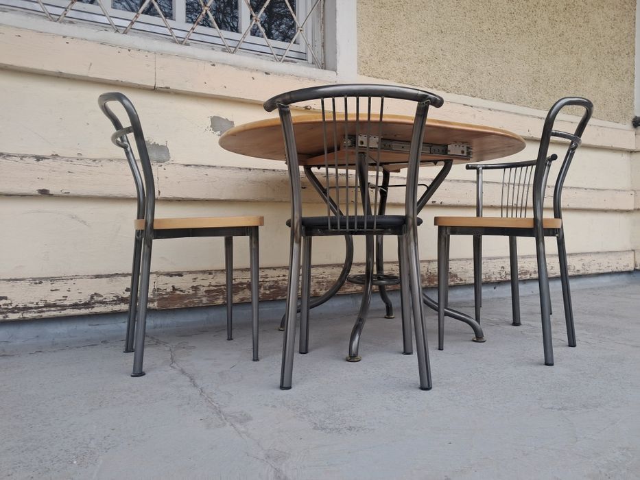 Vand masă  sufragerie extensibilă 4-6 persoane