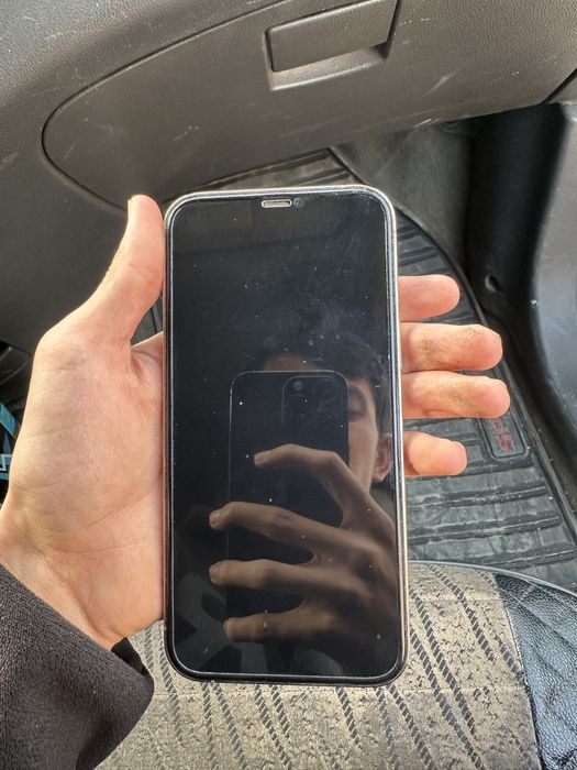 Iphone 12 pro max holati yaxshi 256 gb rangi gold