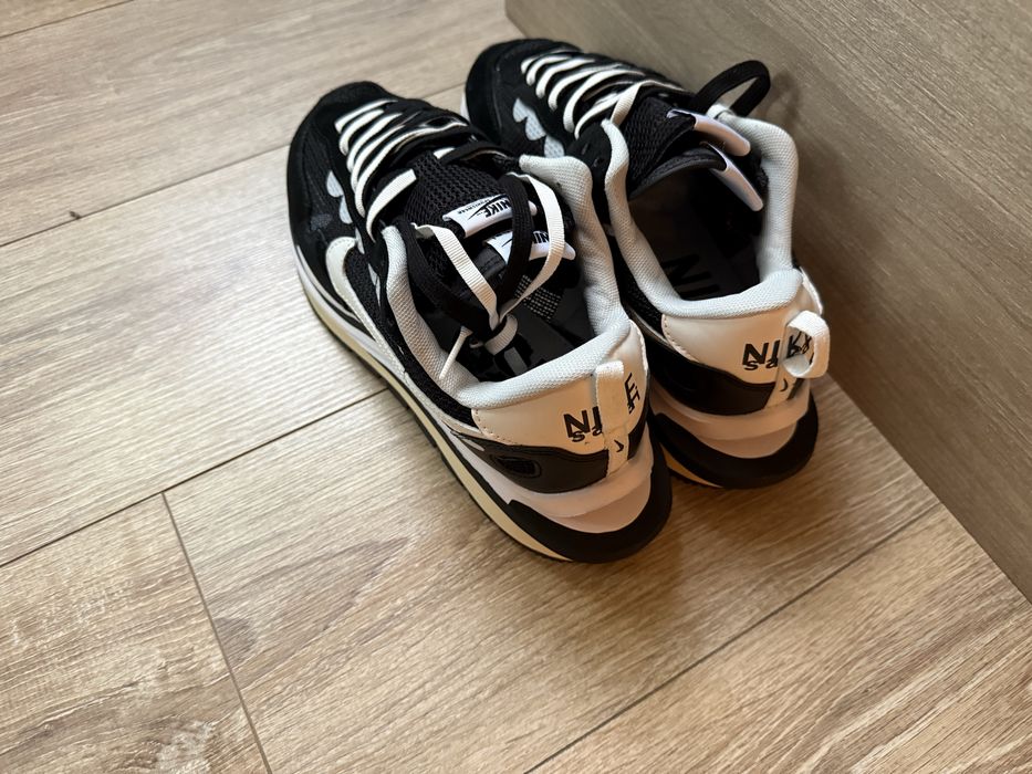 Nike Sacai Vaporwaffle Black and White