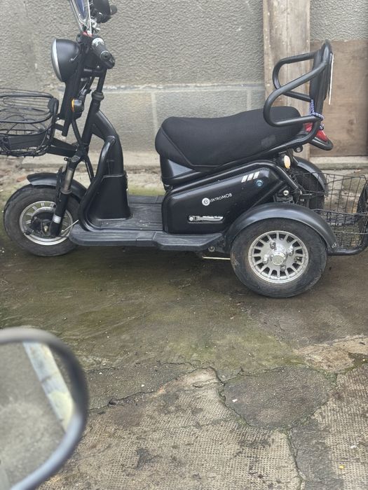 Vand tricicleta electrica adulti