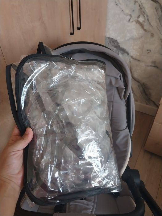Продам всесезонную каляску