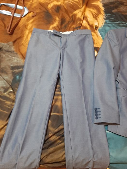 Костюм один раз одёванный