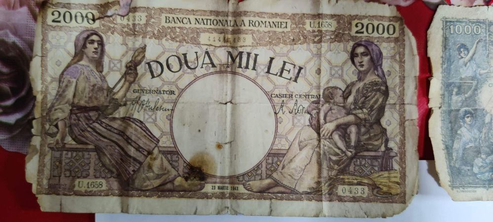 Bani vechi de vanzare
