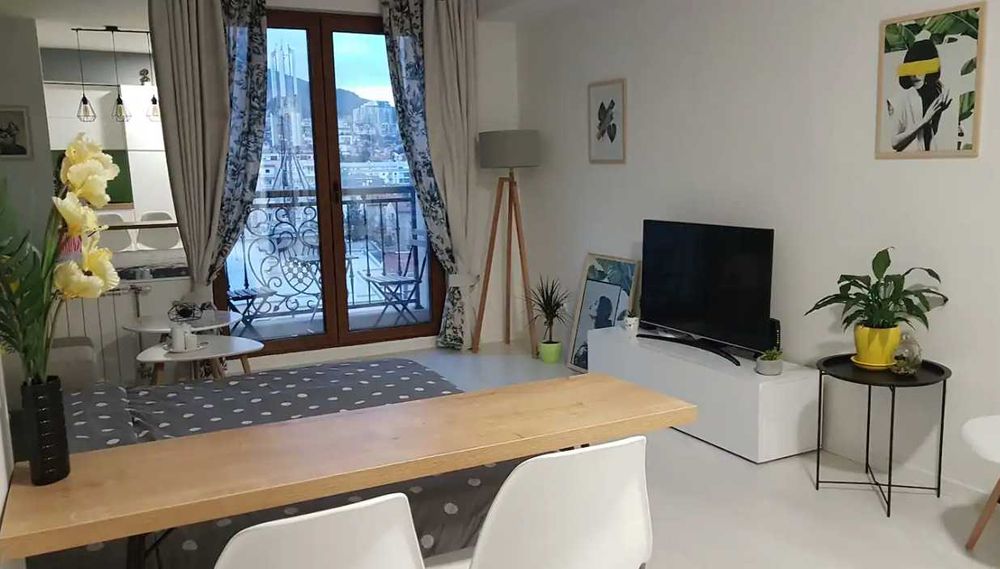 Дава се под наем Едностаен апартамент в Пловдив, Кършияка - 42 кв.м за 188.7 € - Снимка #1