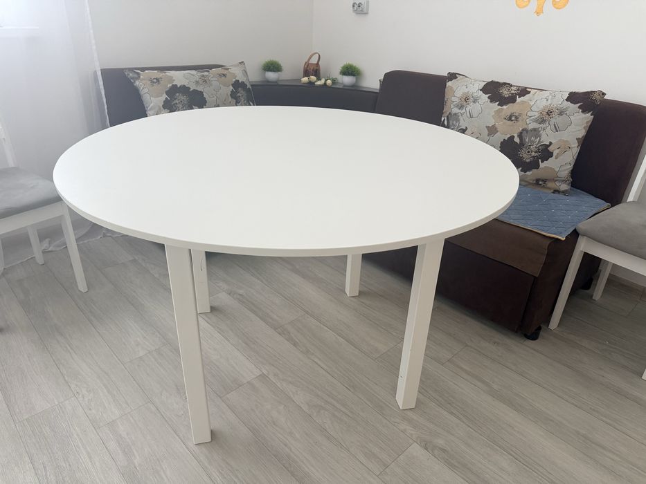 Продам стол кухонный