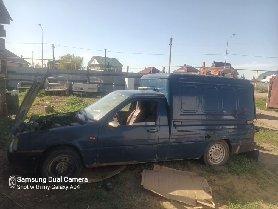 Продаеца пирожковоз