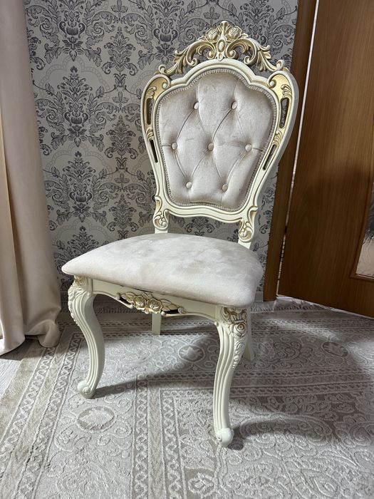 Стол и 6 стульев