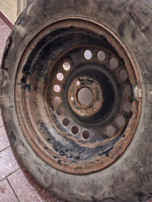 Продавам джанта със стара гума