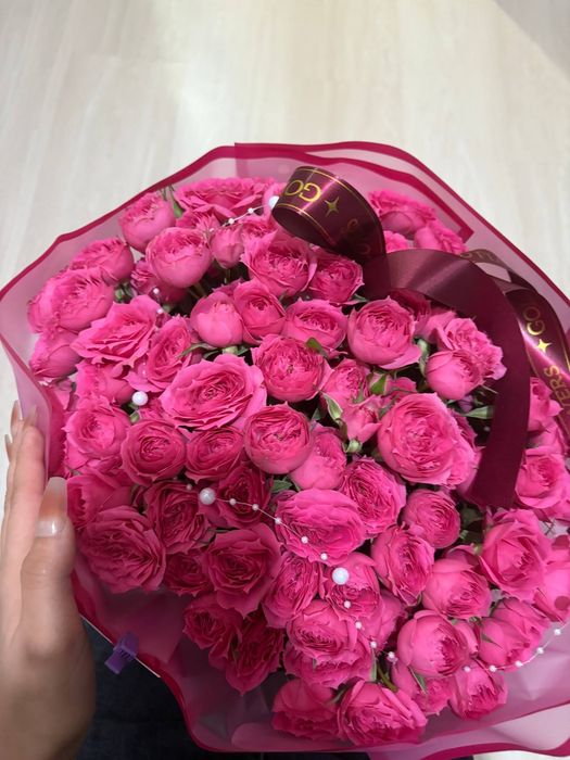 Кустовые розы 25 штук