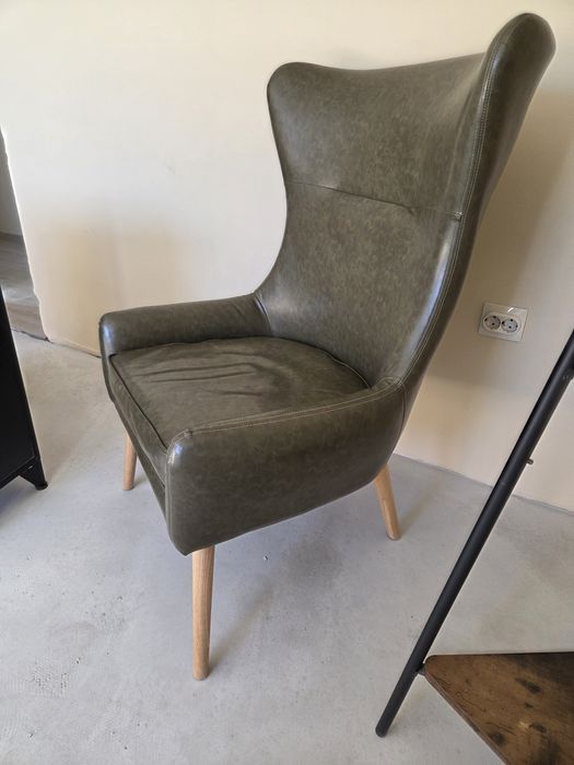 Холна маса икеа, много запазена