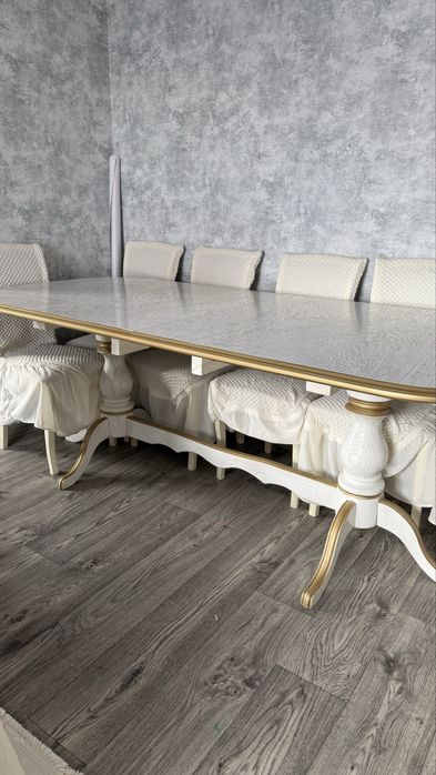 Стол раздвижной для гостиной