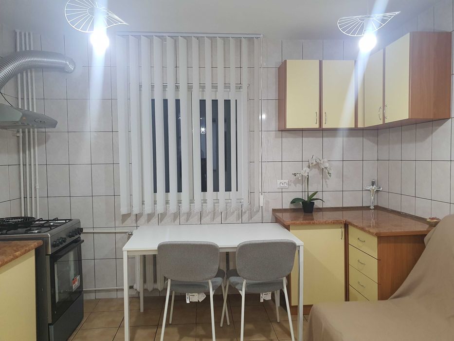 apartament 2 camere- str.Dreptatii ,prima inchiriere, Lujerului