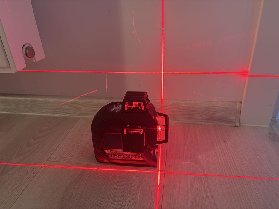 Nivela Laser Bosch GLL 3-80 Profesionala