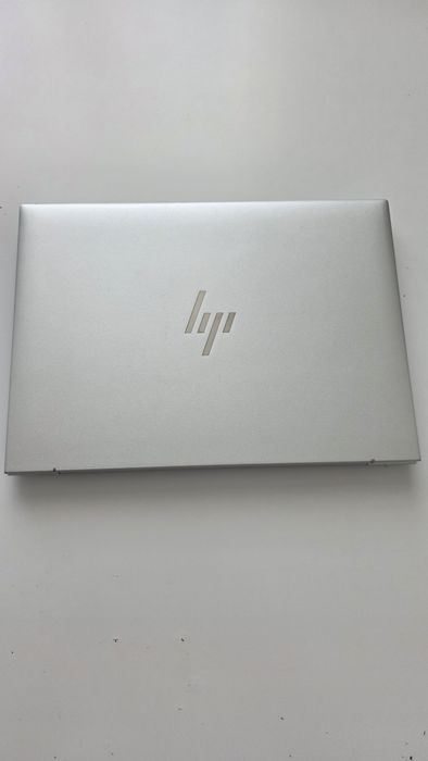 Hp EliteBook 830 G10 i.5 1345U 16 gb rami ddr4